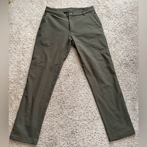 lululemon athletica Men's Dark Olive Commission Pants 31x29.5